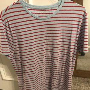 Banana republic tee - large
